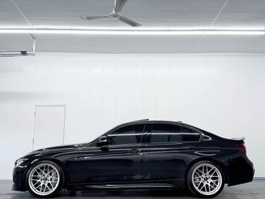 BMW 3-Series 2017 - Thumbnail 5