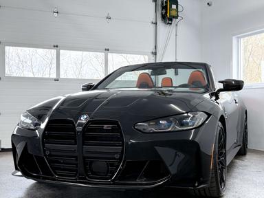 BMW M4 Convertible 2024 - Thumbnail 3