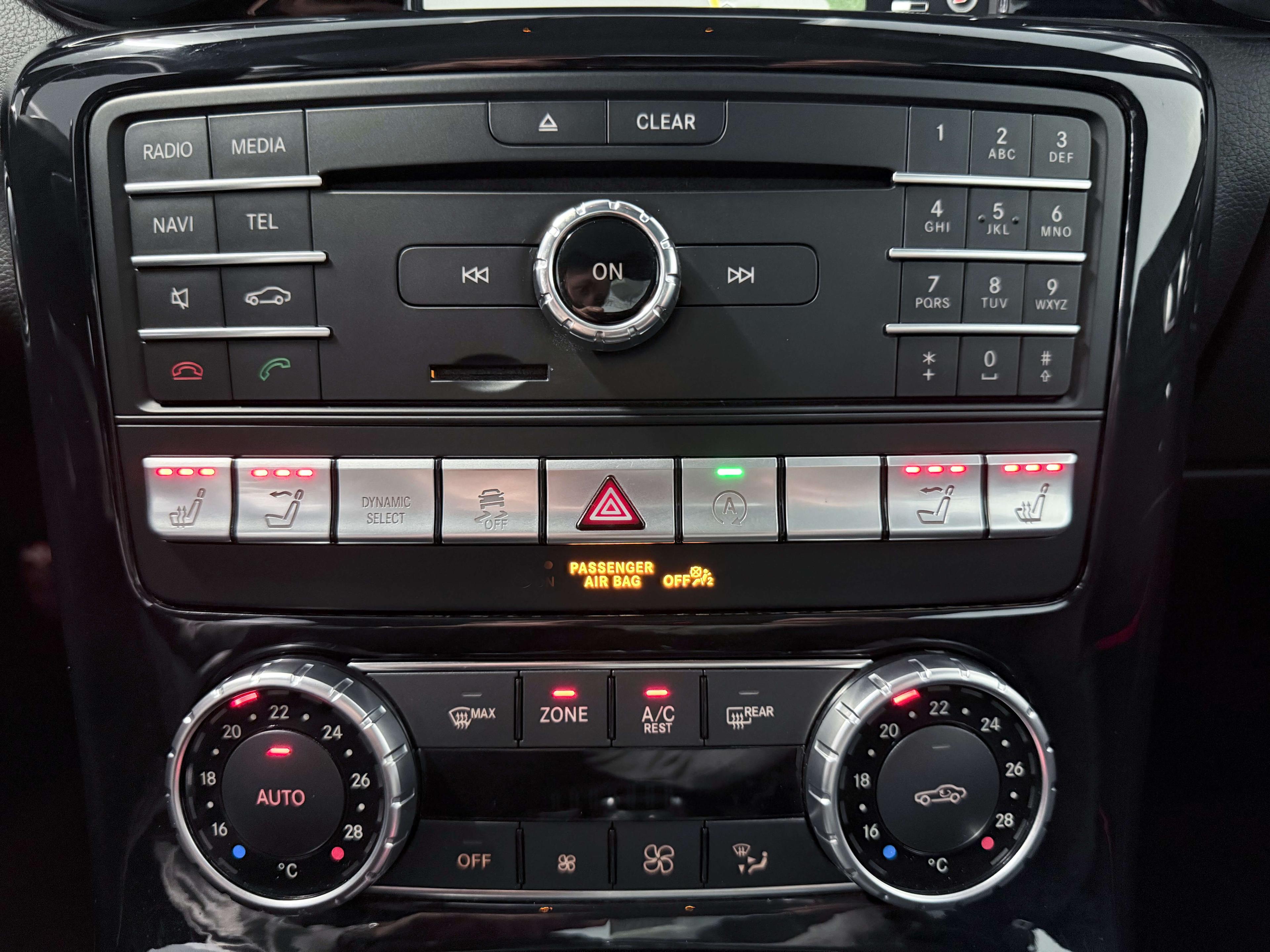 Mercedes-Benz SLC Roadster 2018 - Image 23