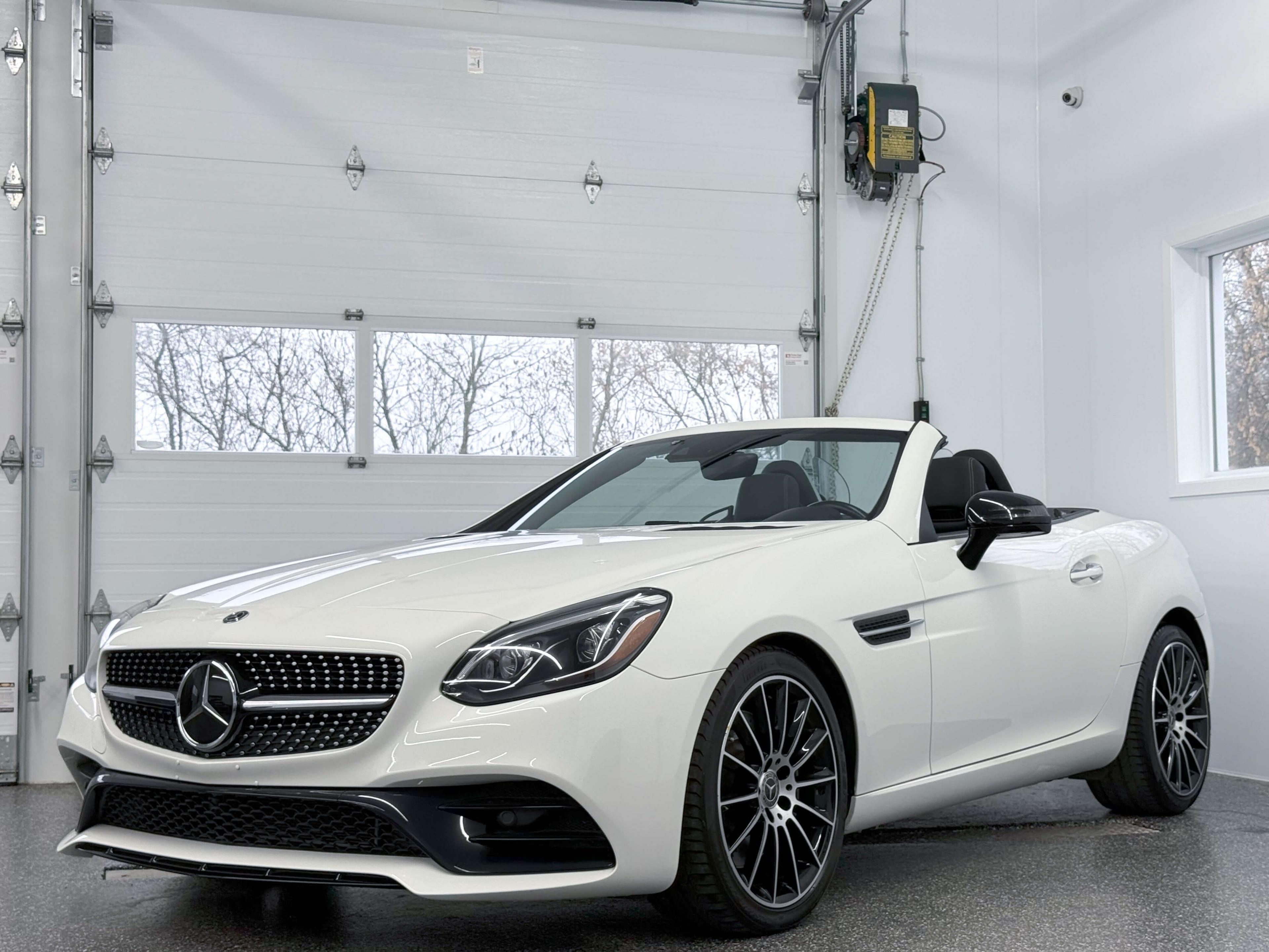 Mercedes-Benz SLC Roadster 2018 - Image 4