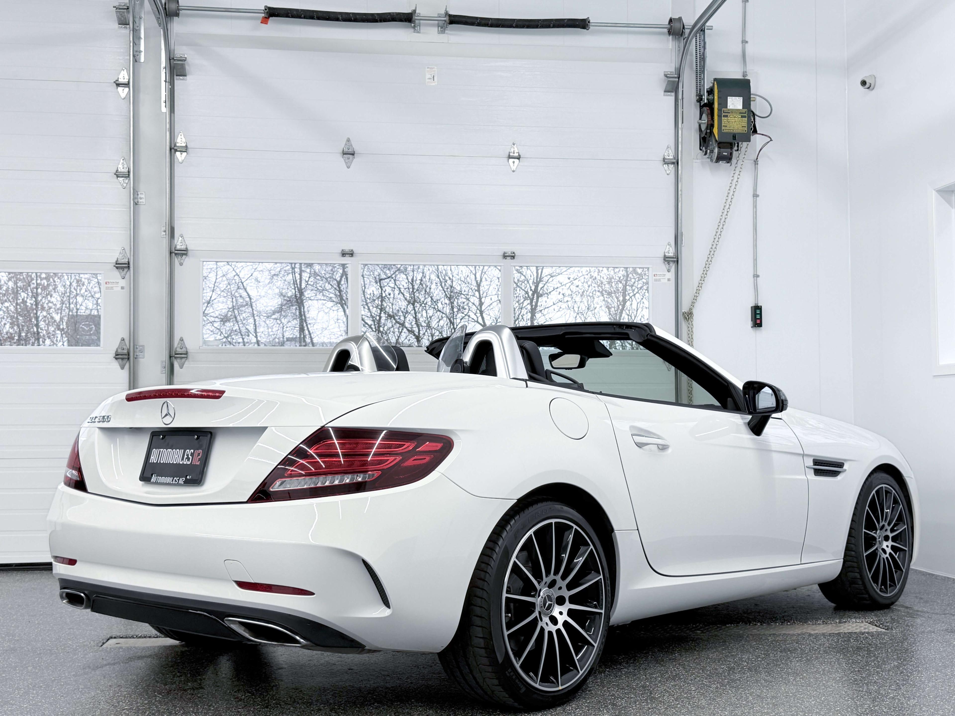 Mercedes-Benz SLC Roadster 2018 - Image 12
