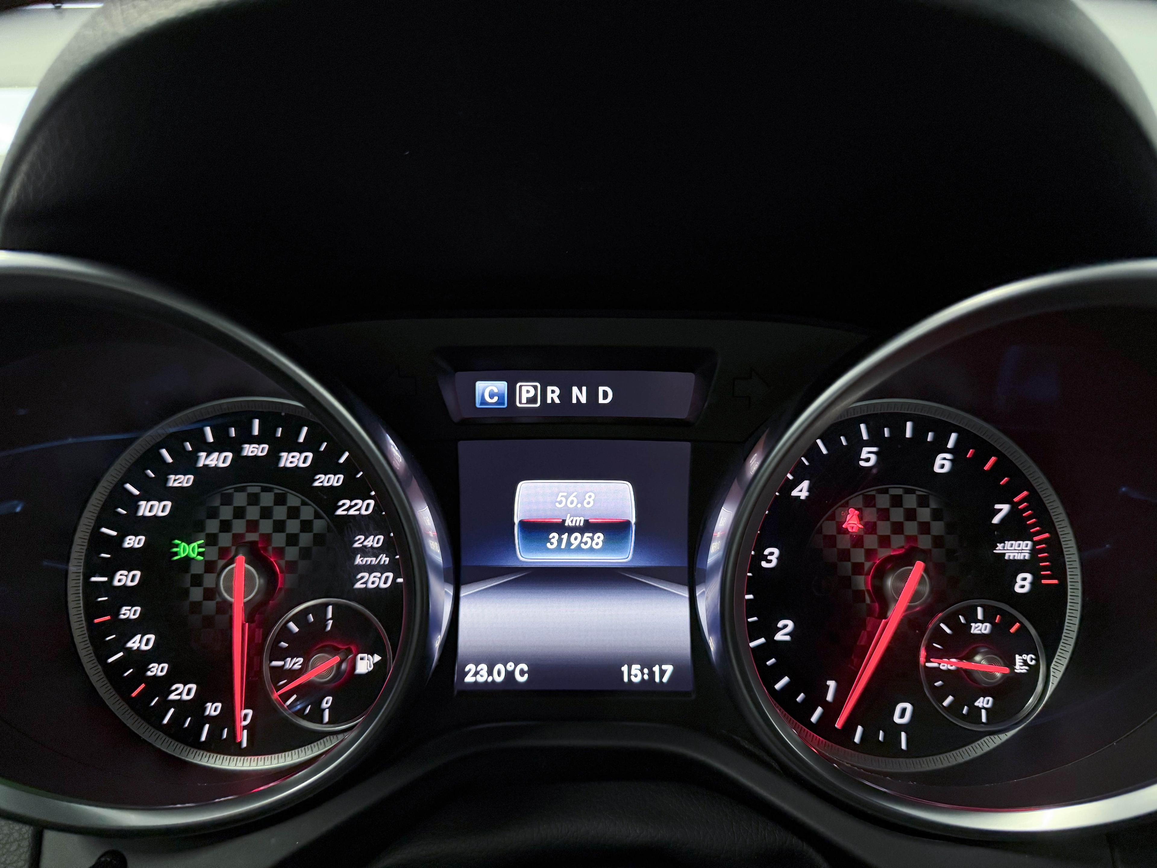 Mercedes-Benz SLC Roadster 2018 - Image 28