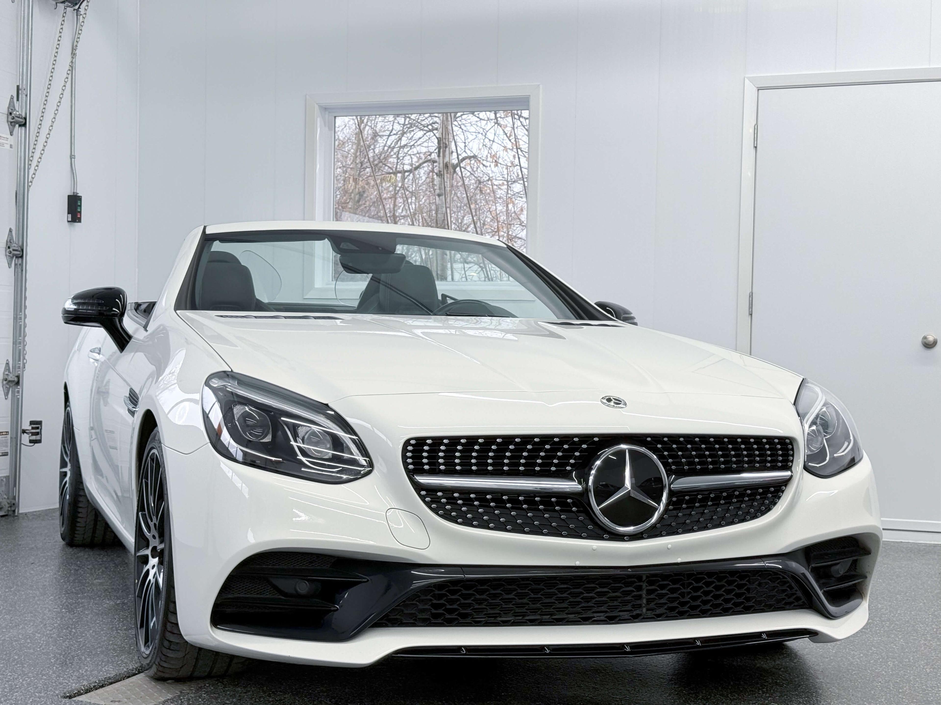 Mercedes-Benz SLC Roadster 2018 - Image 9