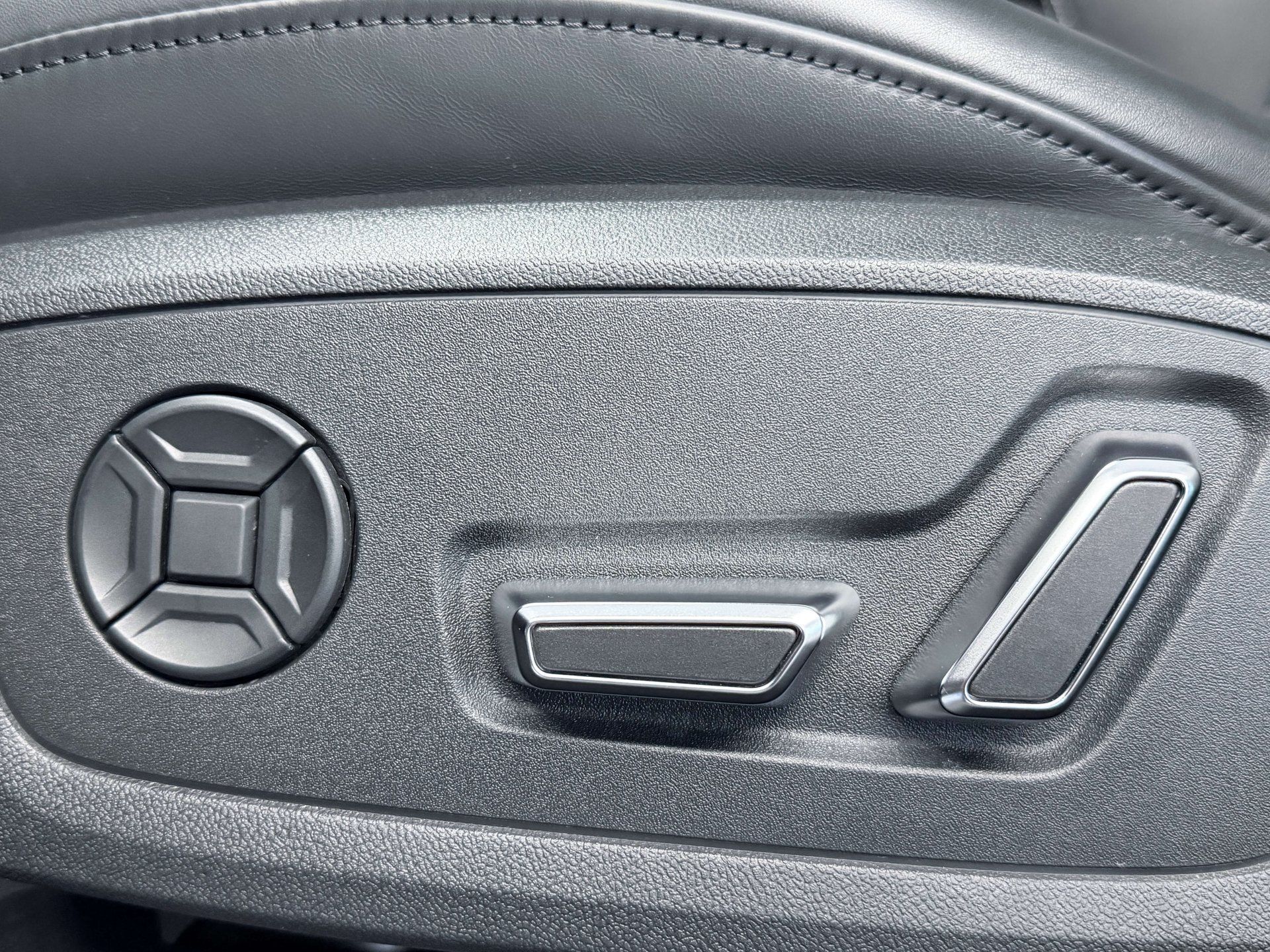 Audi RS 6 Avant 2023 - Image 19