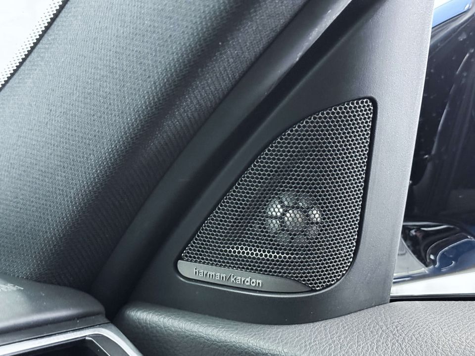 BMW 3-Series 2017 - Image 30