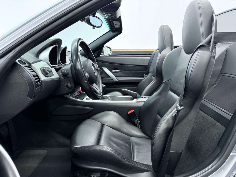 BMW Z4 M 2006 - Image 15