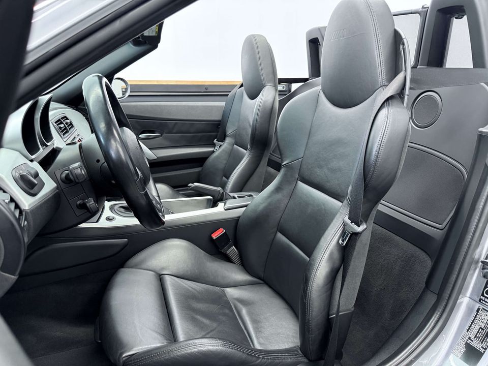 BMW Z4 M 2006 - Image 16