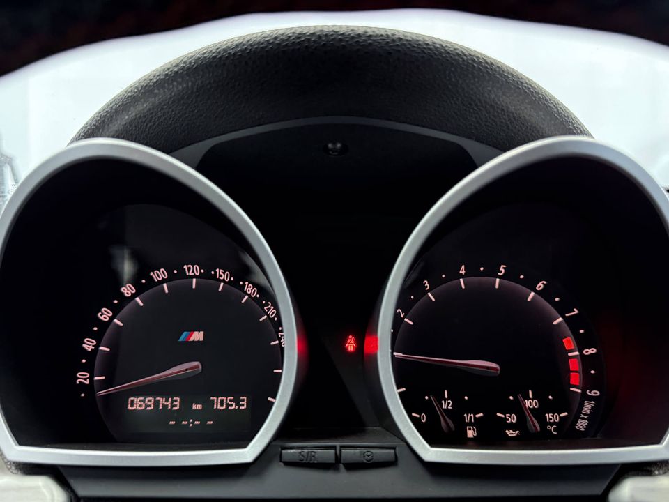 BMW Z4 M 2006 - Image 23