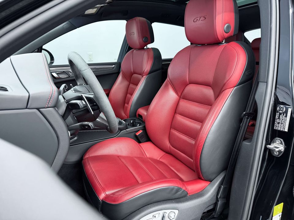 Porsche Macan 2022 - Image 17