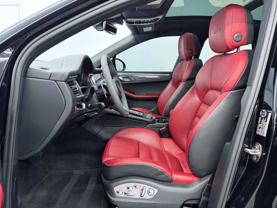 Porsche Macan 2022 - Image 16