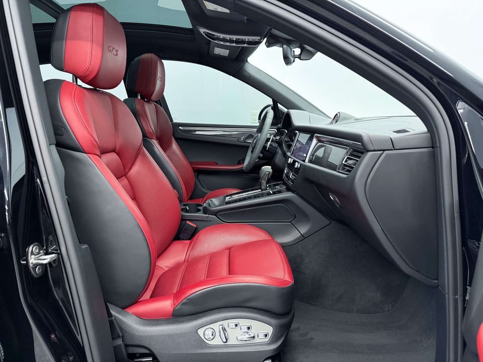 Porsche Macan 2022 - Image 19