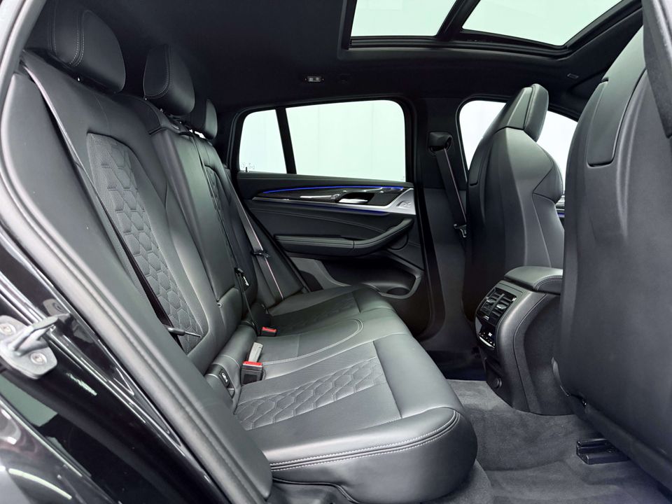 BMW X4 M 2020 - Image 24