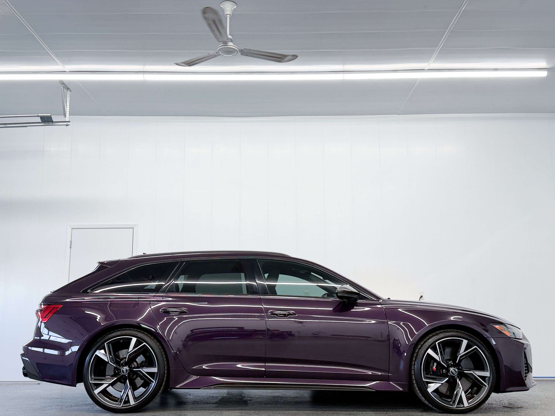 Audi RS 6 Avant 2023 - Thumbnail 11